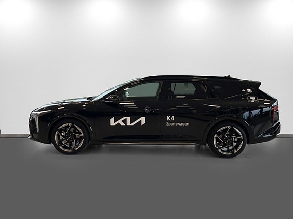 Kia K4 4 of 18