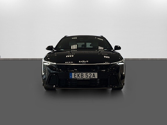 Kia K4 2 of 18