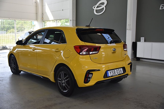 Kia Rio 4 of 5