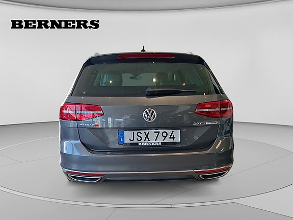 Volkswagen Passat 4 of 5