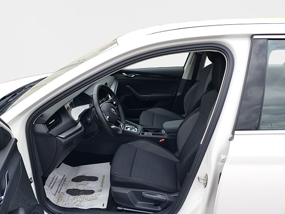 Skoda Octavia 9 of 15
