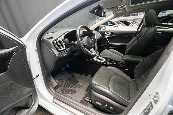 Kia Ceed 15 of 25