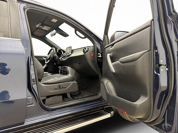 Mercedes-Benz X350 d 30 of 30