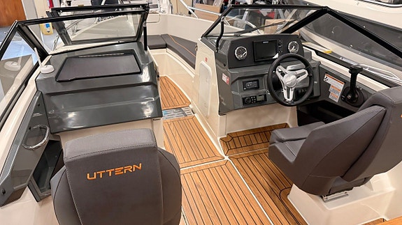 Uttern T59 Mercury F115 CT - 2023 5 of 11