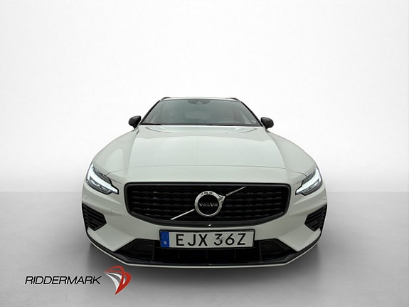 Volvo V60 2 of 5
