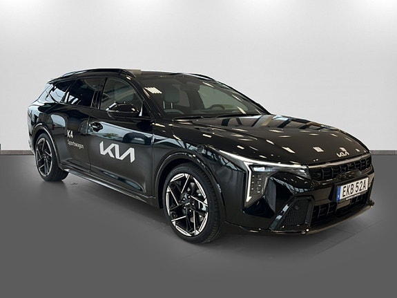 Kia K4 3 of 18