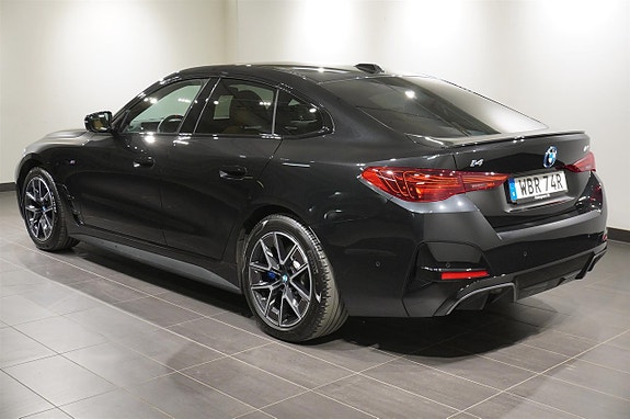 BMW i4 3 of 5