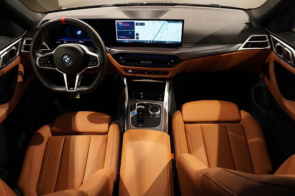 BMW i4 10 of 15