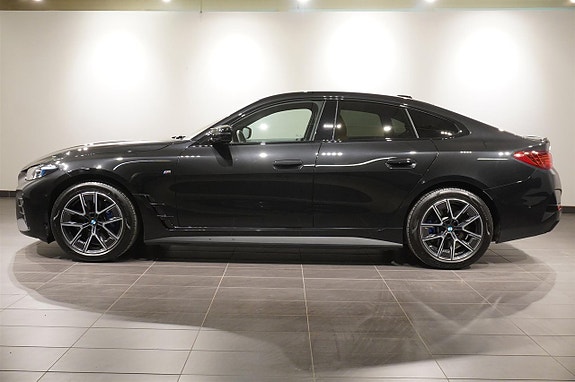 BMW i4 2 of 5