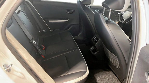 Kia K4 5 of 5