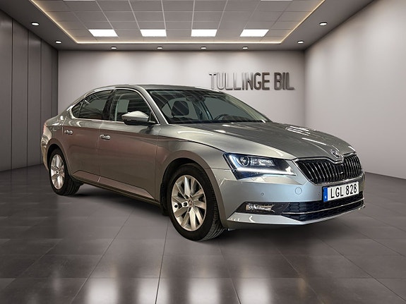 Skoda Superb 7 of 23