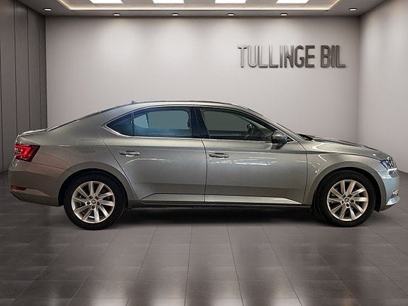 Skoda Superb 6 of 23