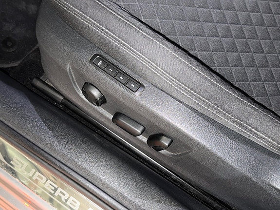 Skoda Superb 13 of 23