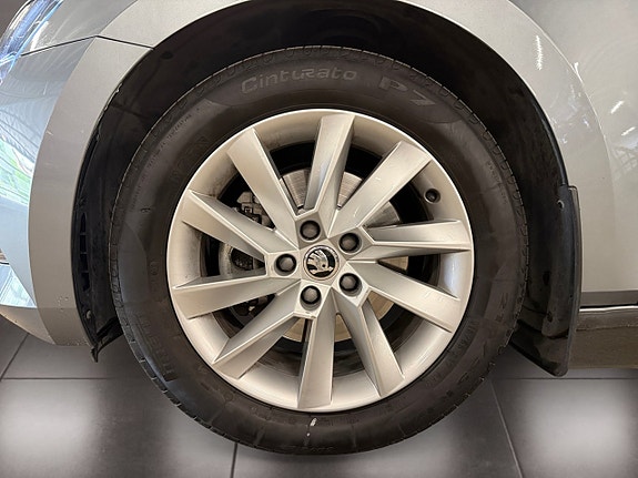 Skoda Superb 23 of 23