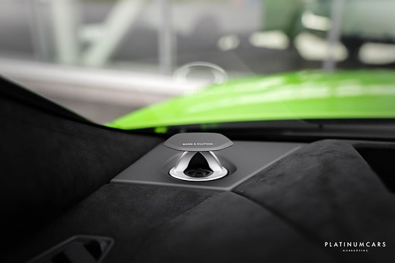 Lamborghini Urus 17 of 28