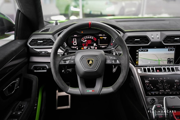 Lamborghini Urus 9 of 28