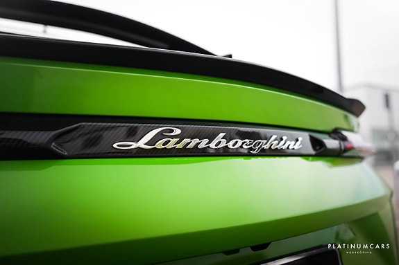 Lamborghini Urus 27 of 28