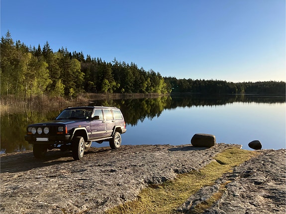 Jeep Cherokee 13 of 13