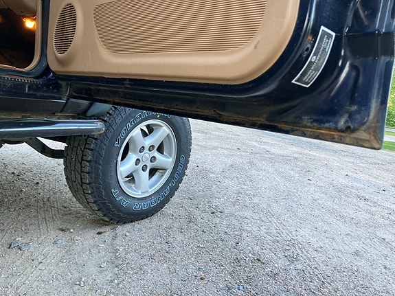 Jeep Cherokee 6 of 13