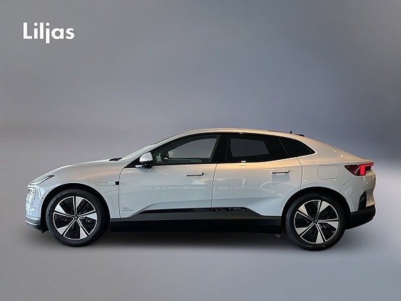 Polestar 4 3 of 5