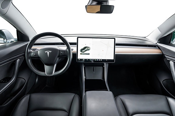 Tesla Model 3 18 of 24