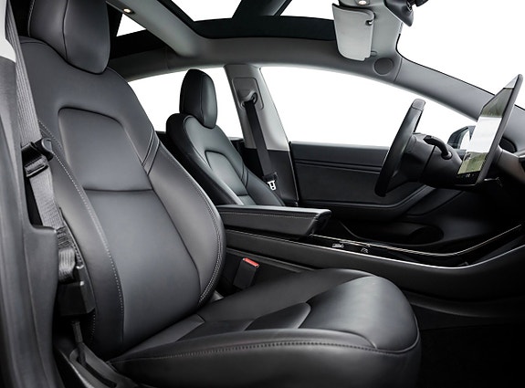 Tesla Model 3 19 of 24