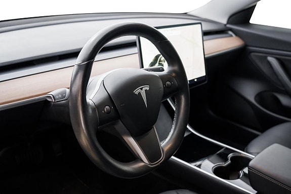 Tesla Model 3 12 of 24