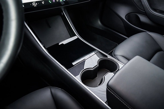 Tesla Model 3 15 of 24