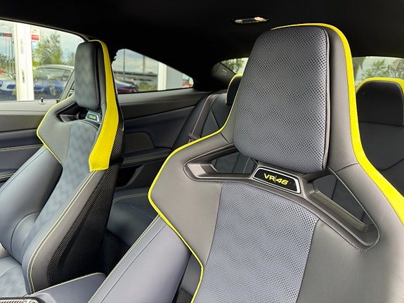 BMW M4 18 of 27