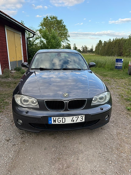 BMW 120d 3 of 5