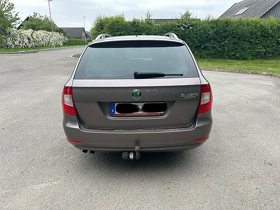 Skoda Superb 4 of 5
