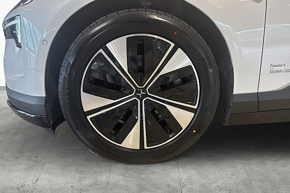 Polestar 4 17 of 30