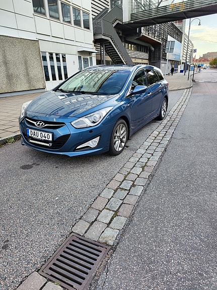 Hyundai i40 2 of 5