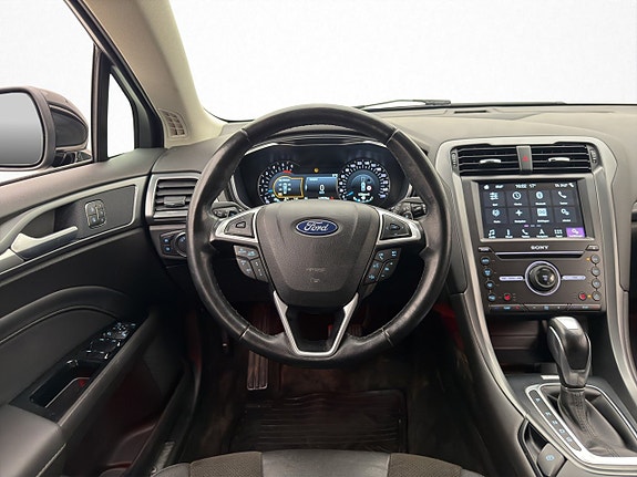 Ford Mondeo 14 of 30