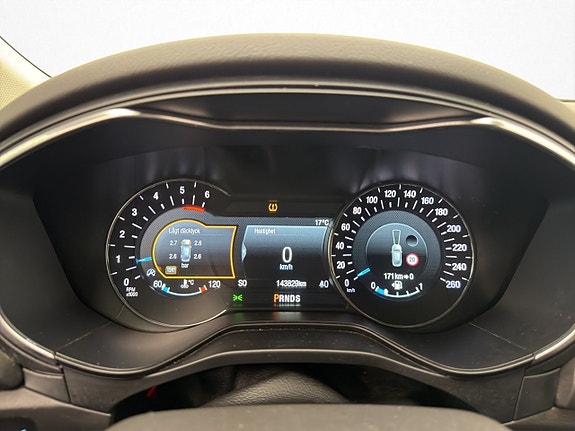 Ford Mondeo 17 of 30