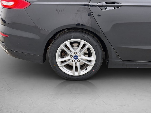 Ford Mondeo 30 of 30