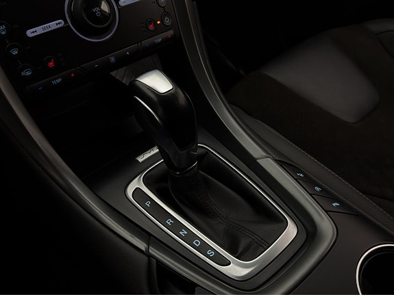 Ford Mondeo 26 of 30