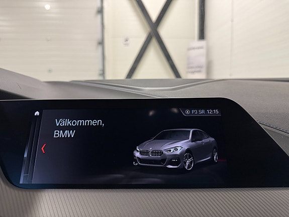 BMW 218 21 of 27