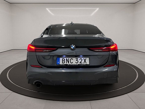 BMW 218 11 of 27