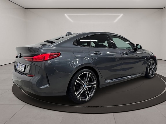 BMW 218 9 of 27