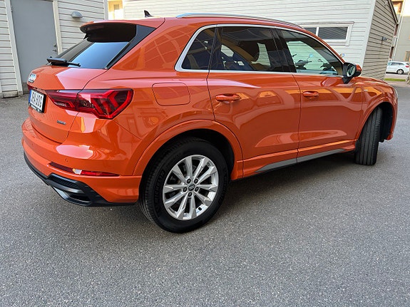 Audi Q3 4 of 5