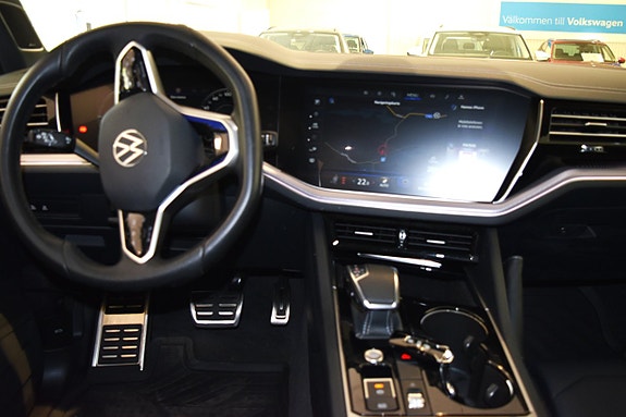 Volkswagen Touareg 7 of 9