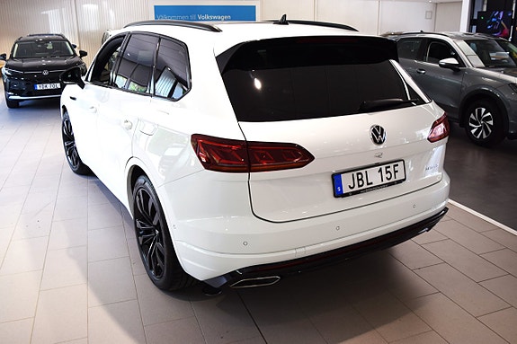 Volkswagen Touareg 5 of 5