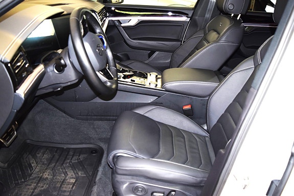 Volkswagen Touareg 8 of 9