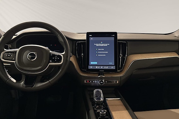 Volvo XC60 9 of 16