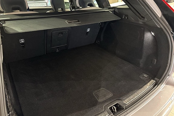 Volvo XC60 16 of 16