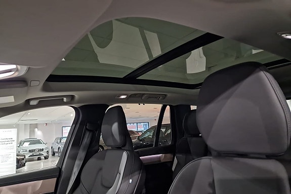 Volvo XC90 15 of 20