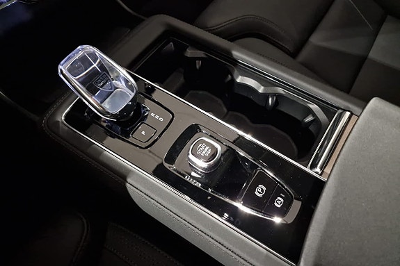 Volvo XC90 20 of 20