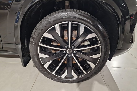 Volvo XC90 12 of 20
