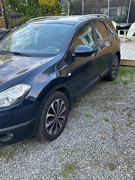 Nissan Qashqai+2 2 of 5